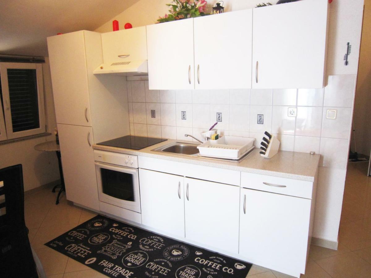 Apartments Jadran Grebastica Exterior photo