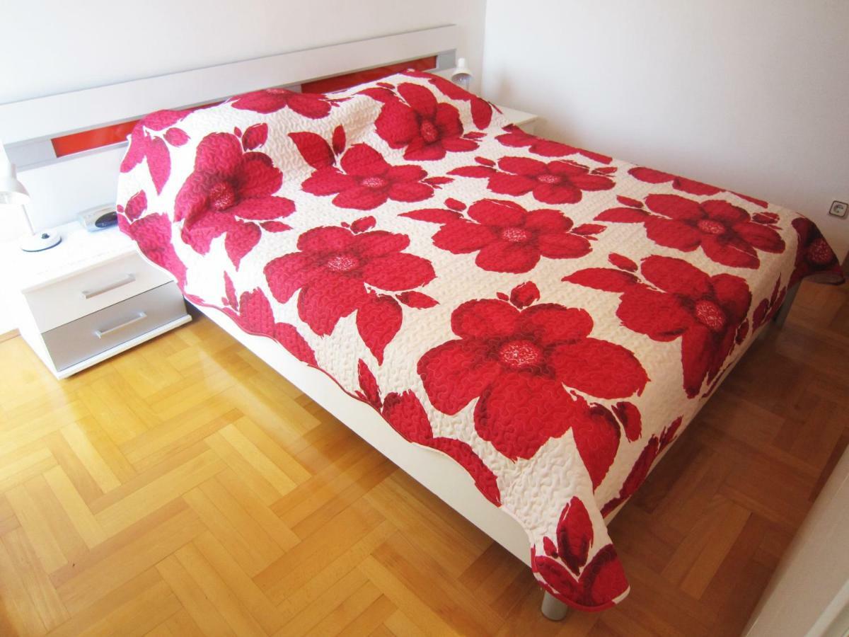 Apartments Jadran Grebastica Exterior photo